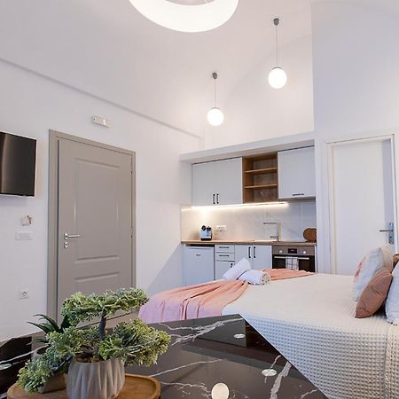 Santorini Villatzio Suites Месарія Екстер'єр фото